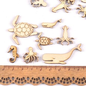 Assortiment de mini cr&eacute;atures marines en bois &agrave; peindre / colorier soi-m&ecirc;me (20 pi&egrave;ces / 40mm)